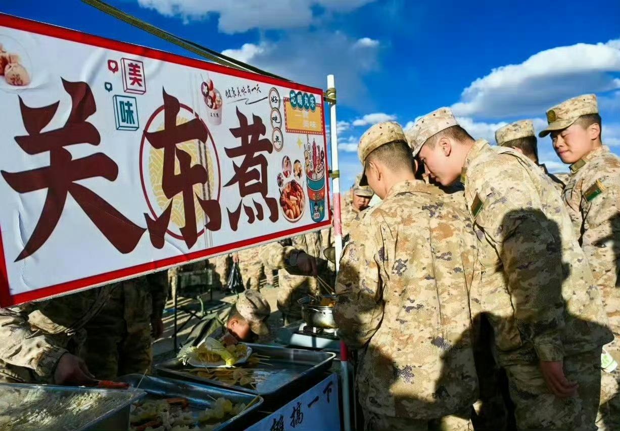 馋哭阿三士兵：东大关东煮暖身，阿三冷硬罗提饼“养胃”--4300米高原上，我军官