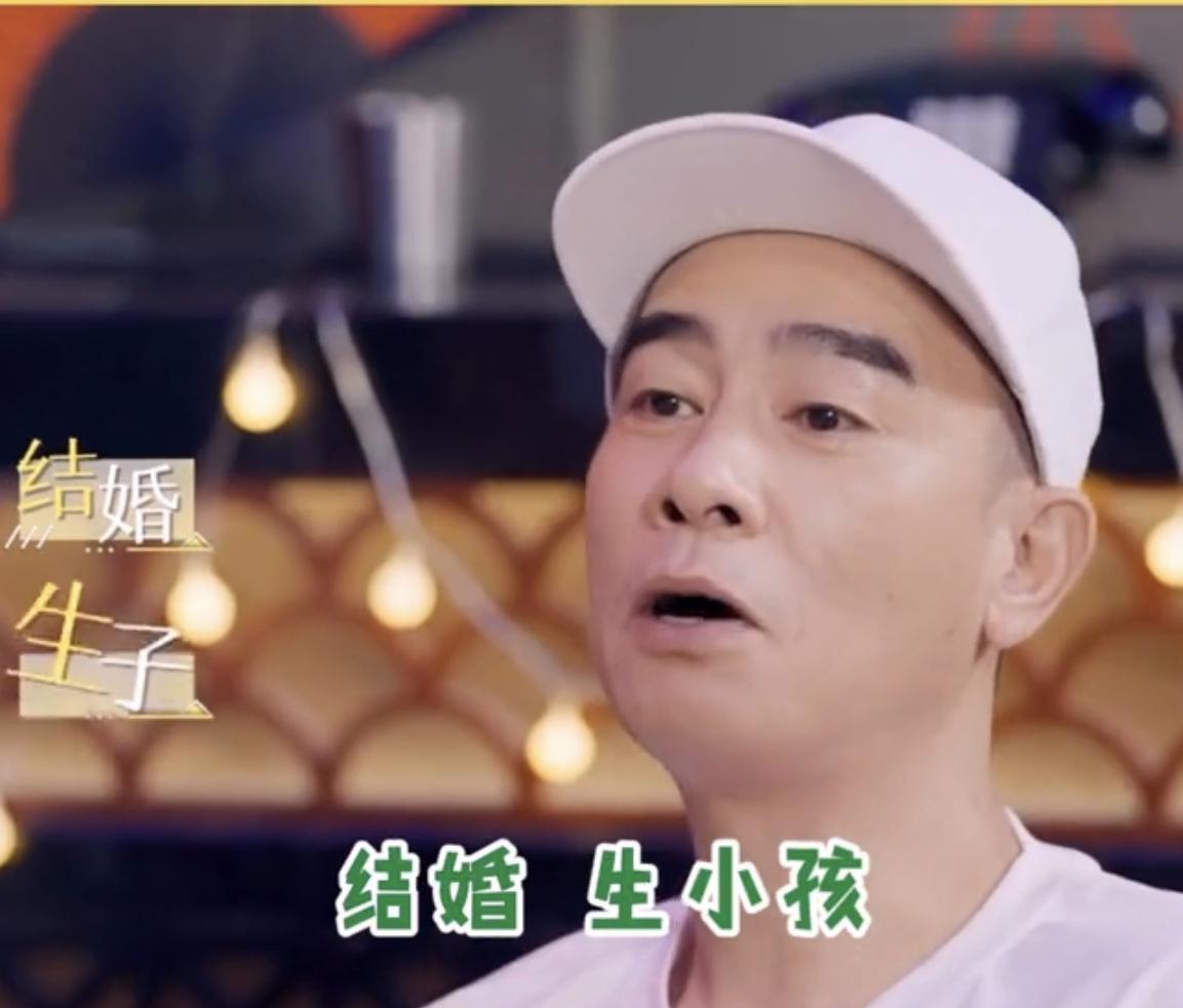 陈小春笑着说要是能看到Jasper结婚生子就好了。并且表示自己要好好锻炼身体，不