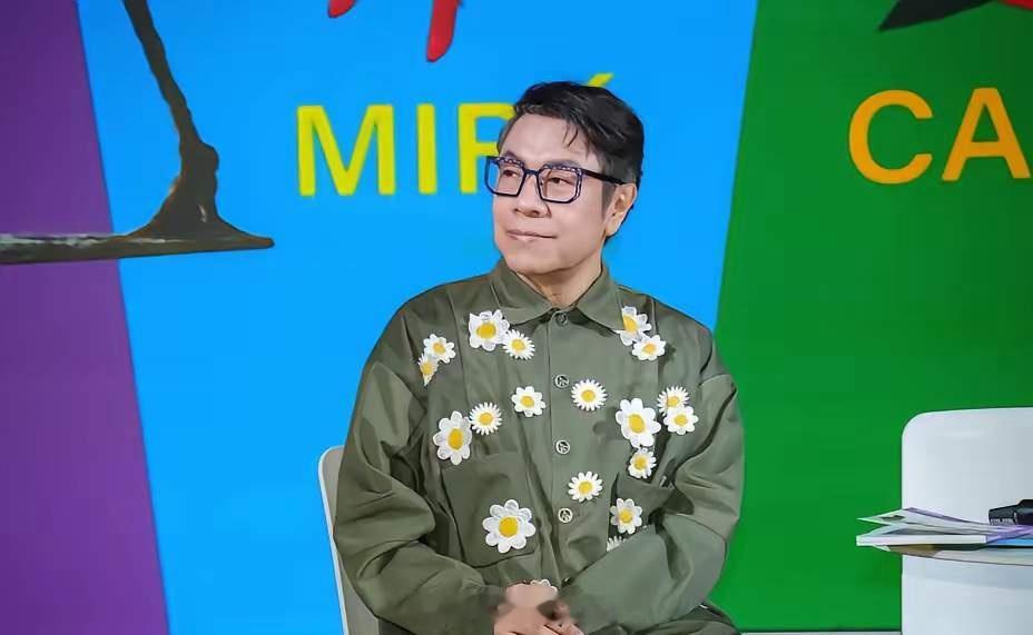 世界上只有一个中国，台湾是中国不可分割的一部分。10月16日晚间，蔡康永在社交平