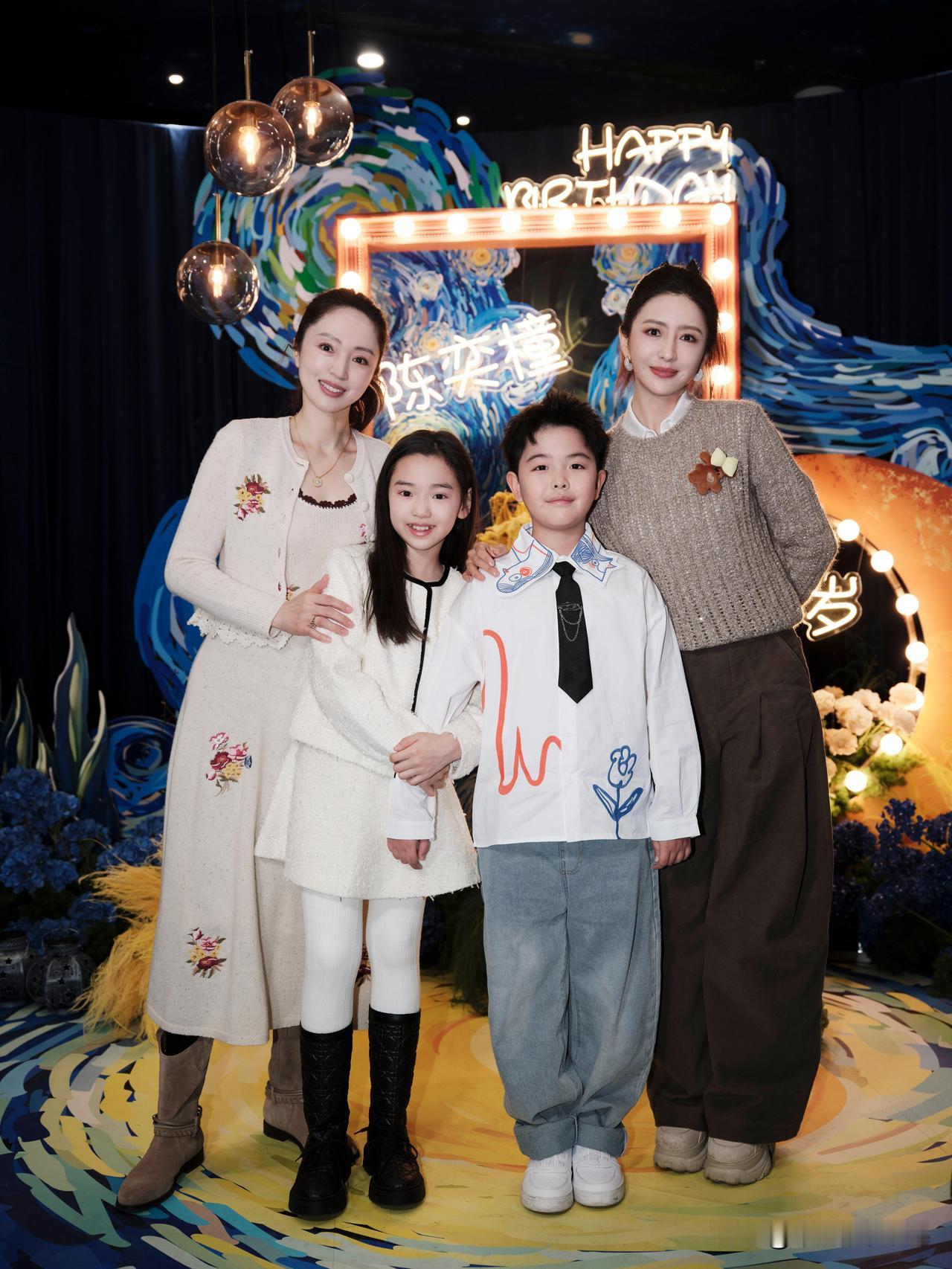 1月31日，董璇发文为闺蜜佟丽娅儿子朵朵庆祝10岁生日，并配文“祝我朵朵生日快乐