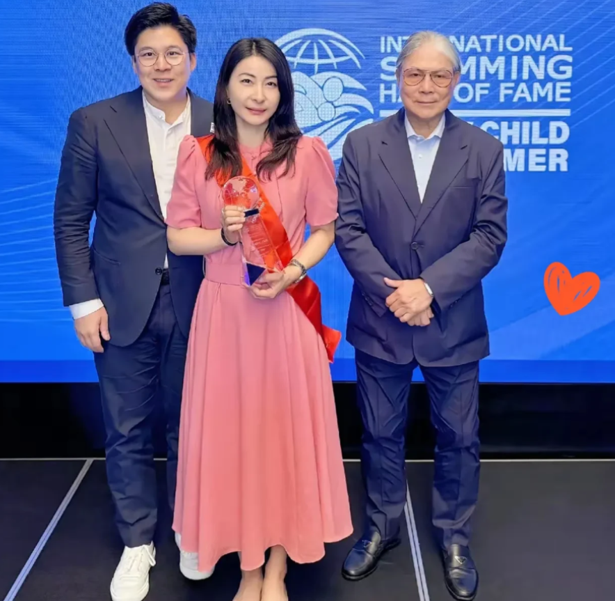 霍震霆今晚估计要睡不着了，不是因为霍启仁老婆怀孕了，也不是因为霍启山要结婚了