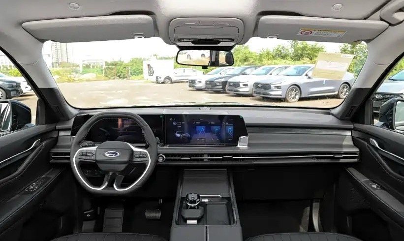 新款福特锐界LPHEV8月上市，中型美式插混七座SUV。2+2+3七