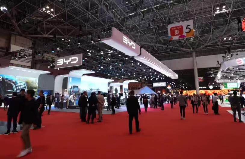 真是两极反转，谁能想到，跨国汽车制造商居然集体盯着中企抄作业？最近澳大利亚司