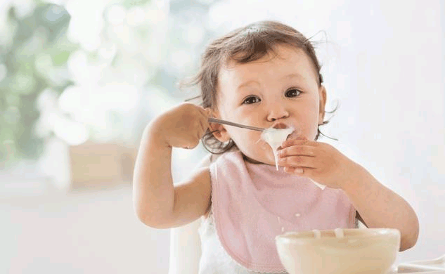 儿科医生建议: 这4种食物, 再营养晚上都不要给宝宝吃!