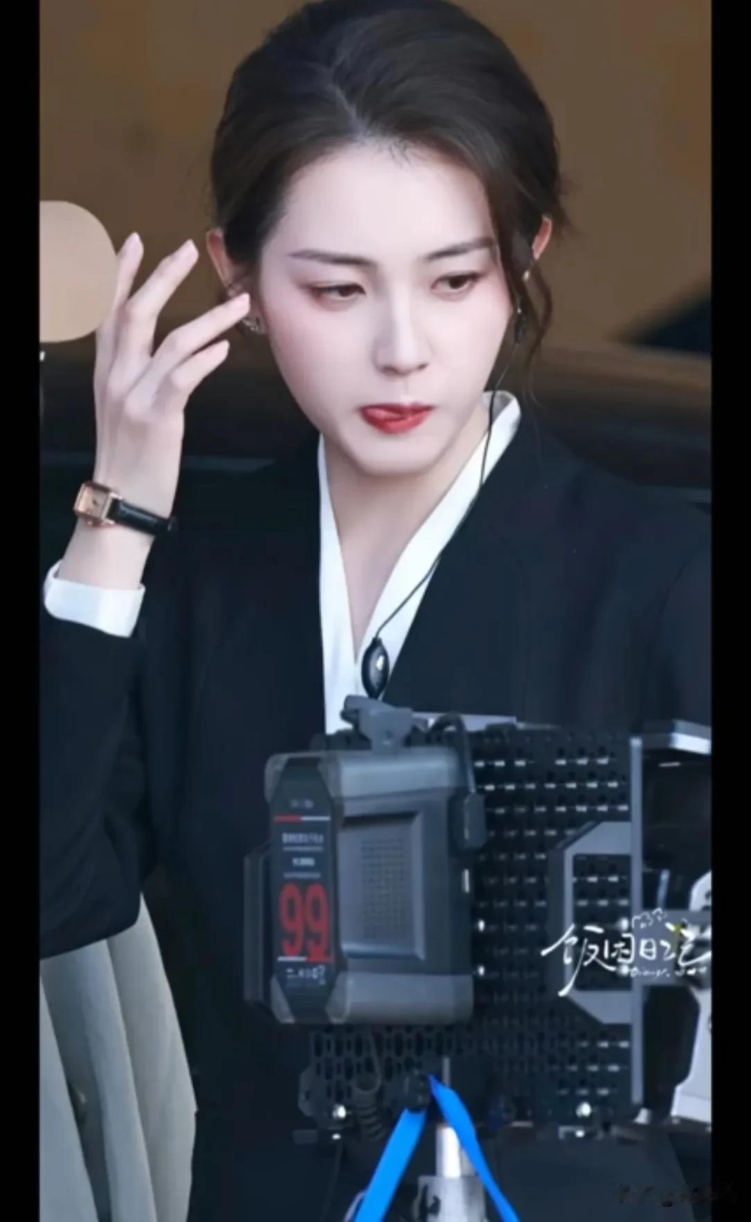 职业装女神。