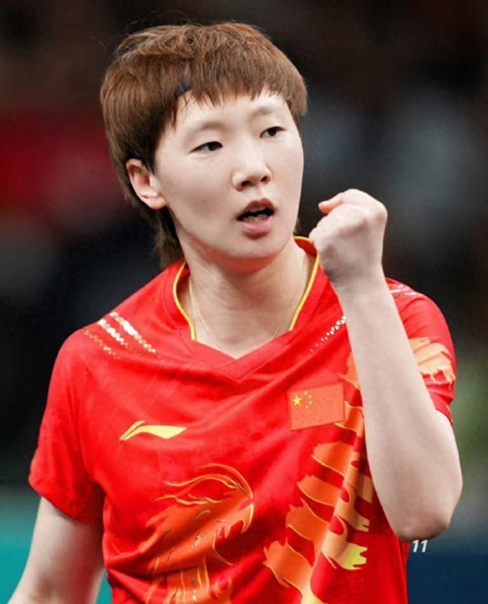 王曼昱最近打比赛赢了不少,特别是在10月5号的WTT中国大满贯决赛上打败了孙颖莎