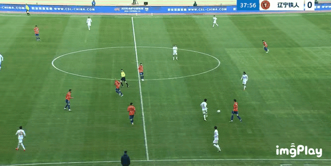 没想到的是以技术细腻和大局观著称的老将李提香也会出现老猫烧须的情况[笑着哭][笑哭