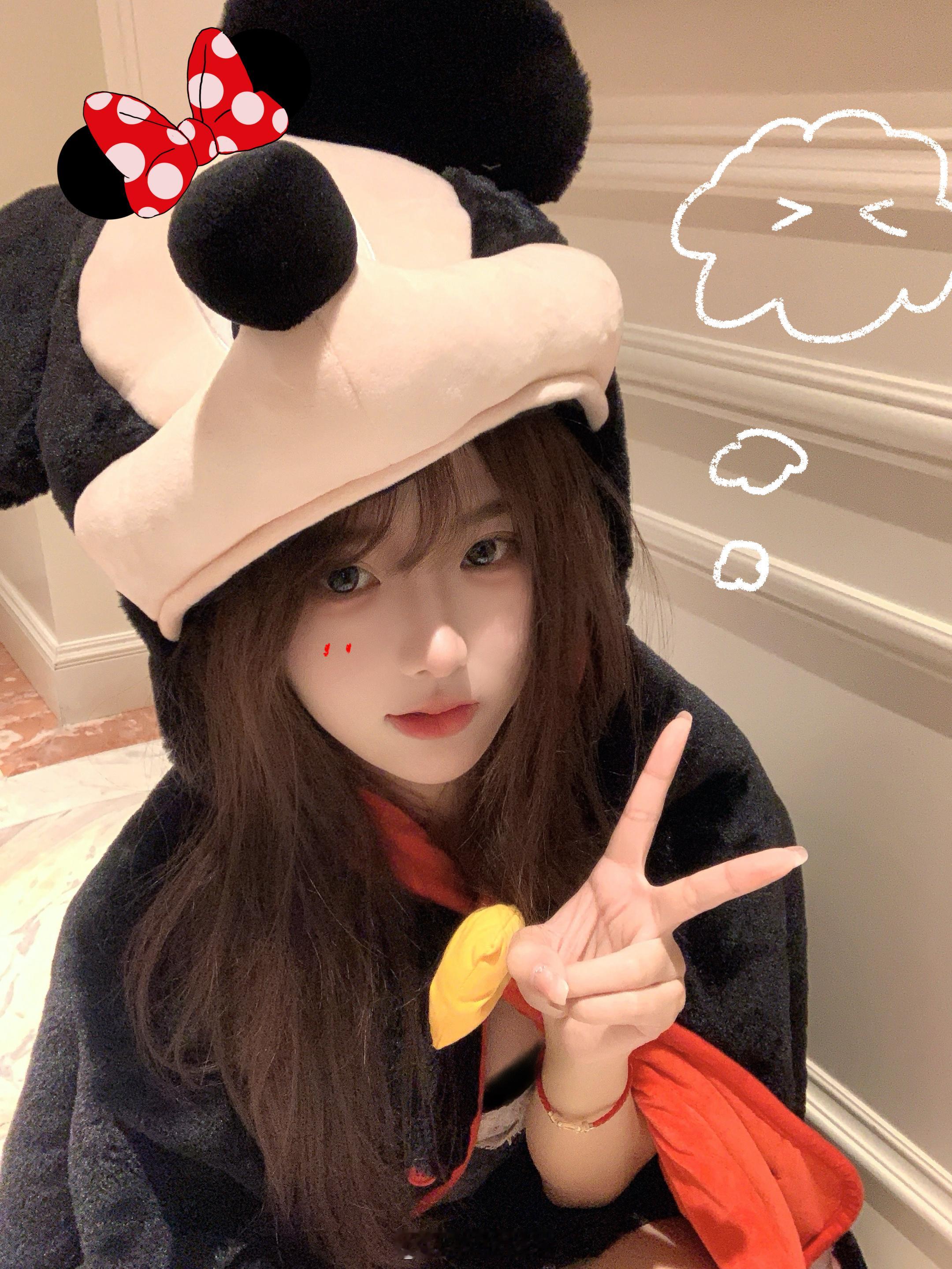 谁能懂这个米奇毯子有多萌？​​​