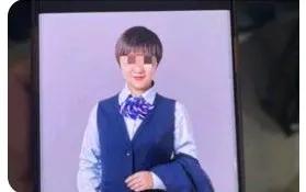 她知道自己指定活不成了，她选择自杀。她真是太贪了，贪了三千多万，一个小小的理财