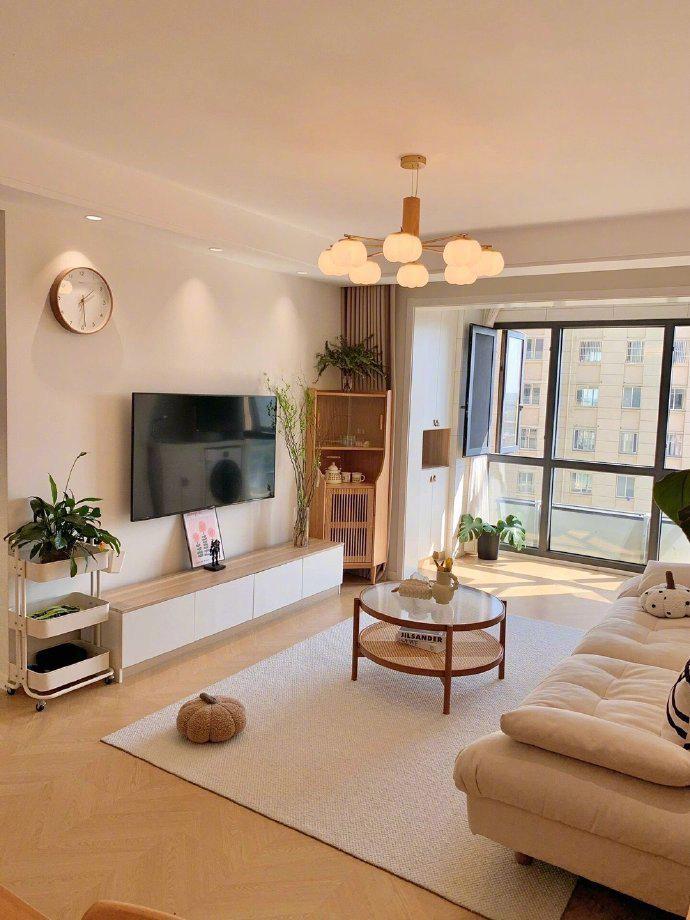 长沙楼市这个小阳春被其他的城市拖下水了。长沙楼市本来房价就不高，但是因为现在其