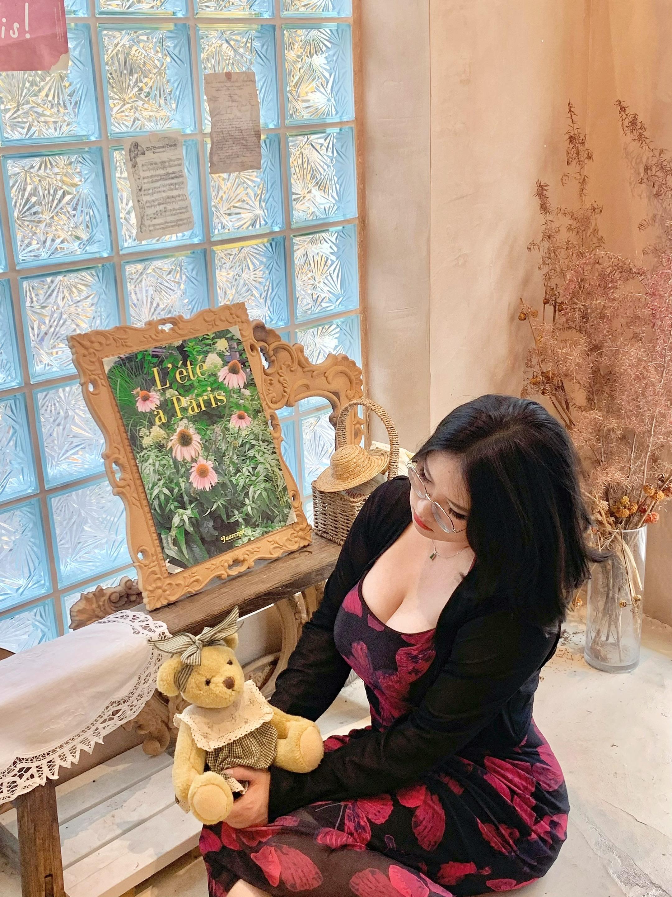 今天和美女宝宝约会啦👾👾。