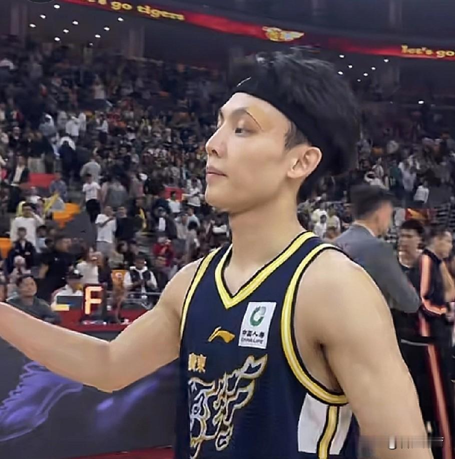 徐杰：外援都不是阿姆斯、伯克，换成萨姆纳、奎因了，为什么我还打的这么累？不是