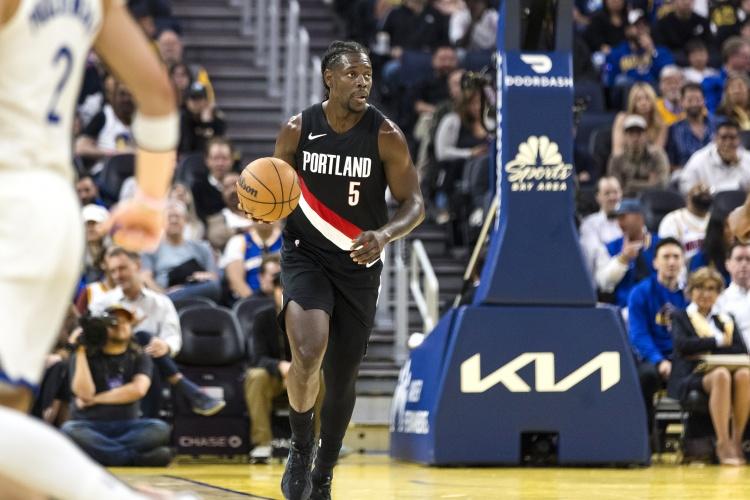 前全明星球员透露杨瀚森队友，总冠军后卫霍勒迪可能要加盟火箭。不过火箭想要得到他可