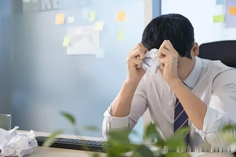 真是岂有此理！！！广东小伙月薪18000被辞退修好公司难题后老板直接腰斩