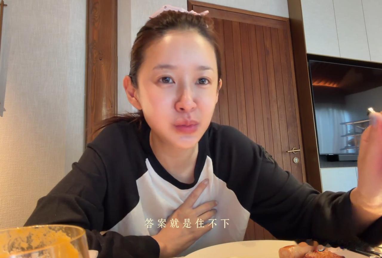 陈赫老婆发声！张子萱回应回北京不住娘家：市中心房价高，父母有各自的家庭。近日