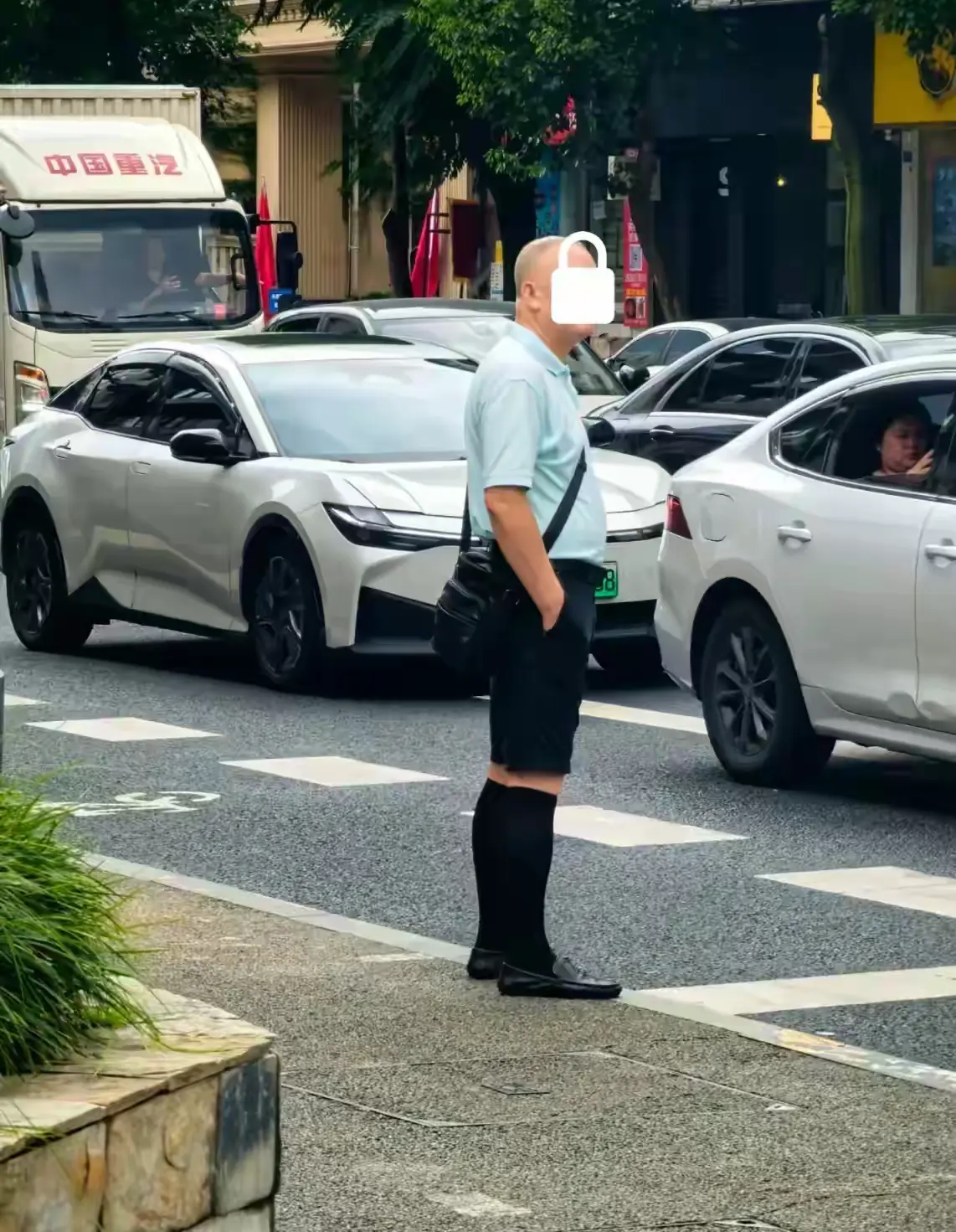 你大爷永远是你大爷，这装扮，无敌
