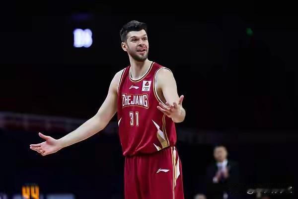 广东男篮签下拉科塞维奇，恕我直说，广东这赛季铁定拿不到冠军，最多也就四强水平。虽