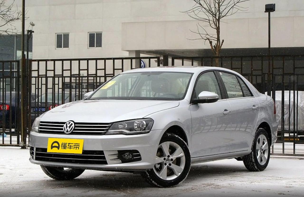 上周在小区楼下看到一辆宝来，车主说开了10年，还跟新车一样，我有点心动，但又担心