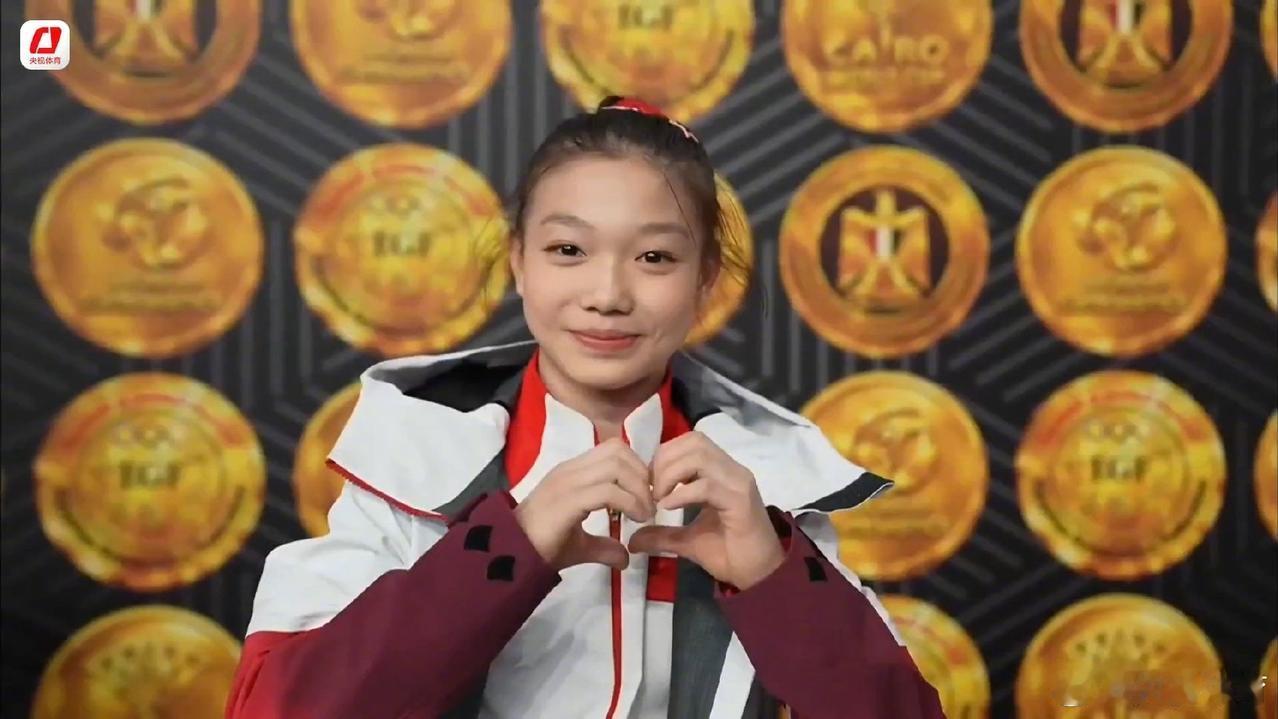 开罗世界杯完美收官！2金1银1铜只是表象，中国体操新老交替藏惊喜体操世界杯开