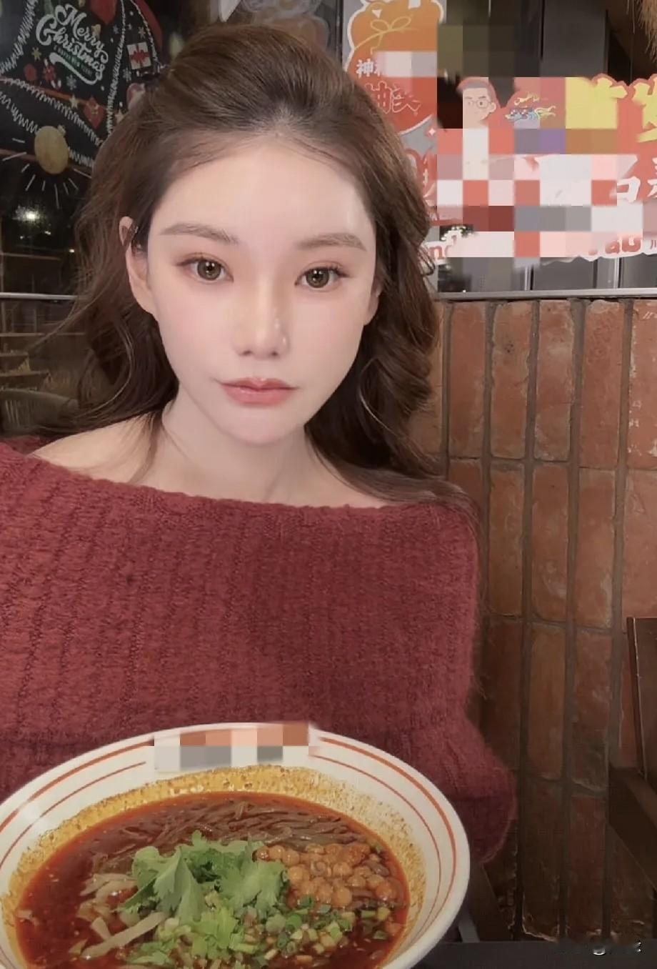 今天，马筱梅又开播了！嫁给汪小菲真的太难了，一既要顾家，又要顾事业帮衬老公。