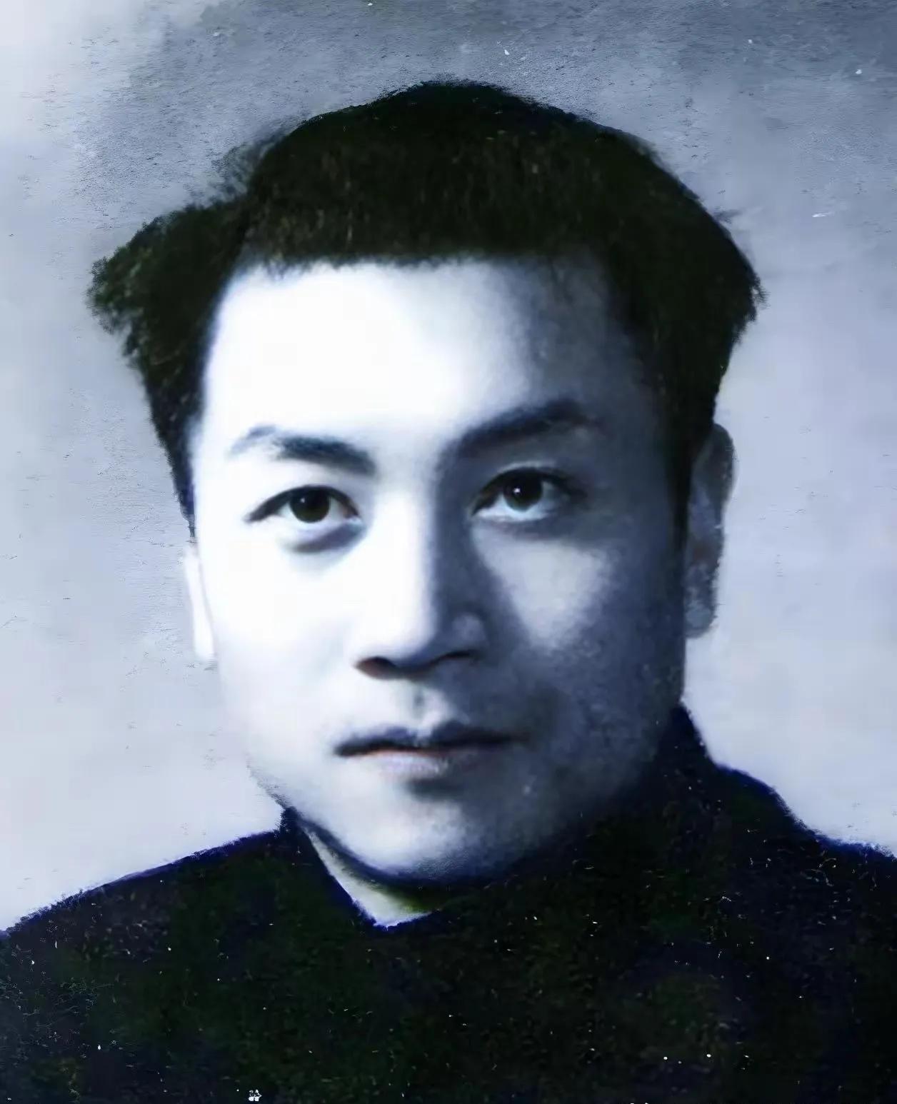 1944年地下党遇叛徒，宁死守密太动容革命先烈任远，用生命护同志1944