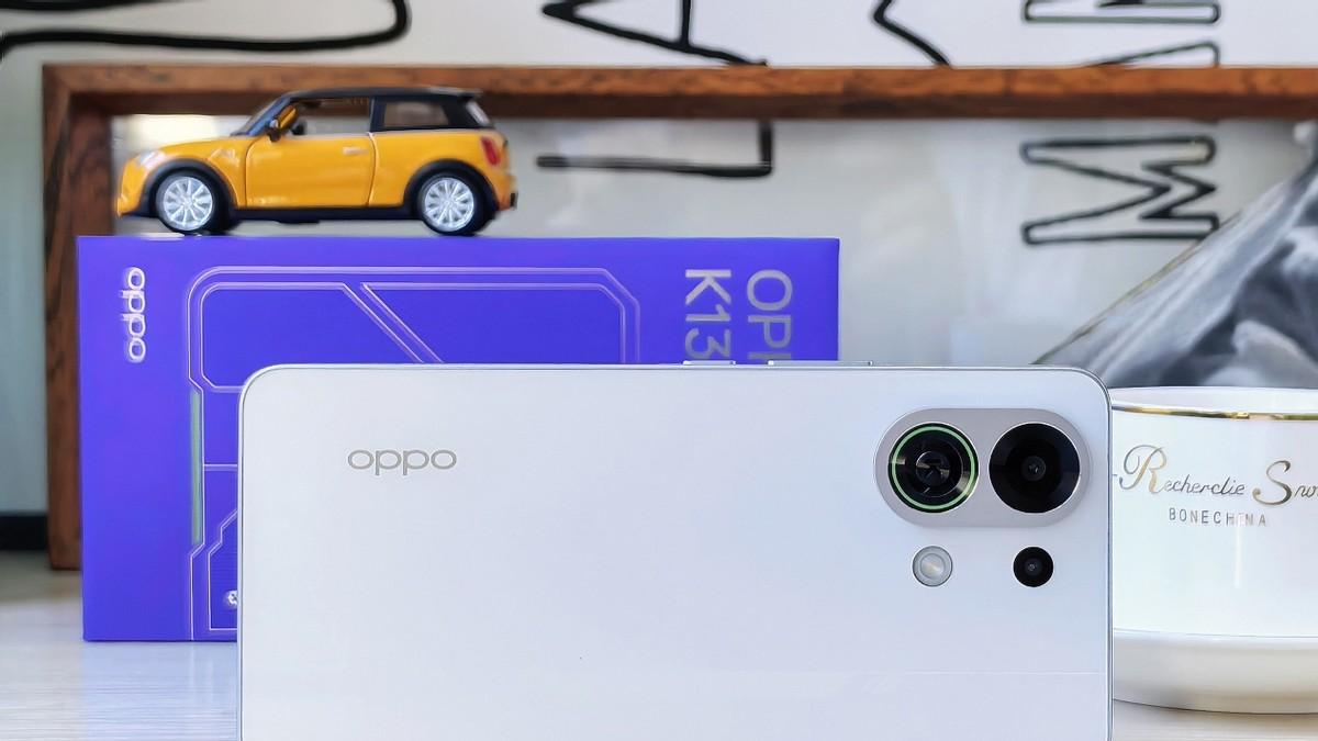 红魔高管怒怼：荣耀、iQOO内置风扇是噱头还是真旗舰？