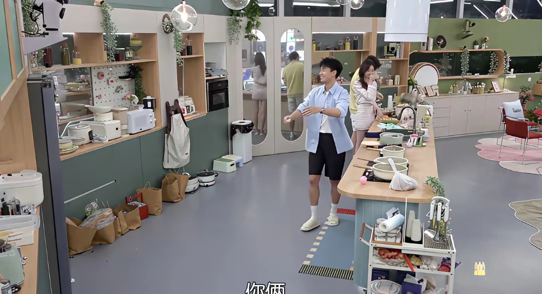 心动9崔译航怎么突然对思思喜欢的不行男生态度转变快的让我以为我漏看了哪里。。。之