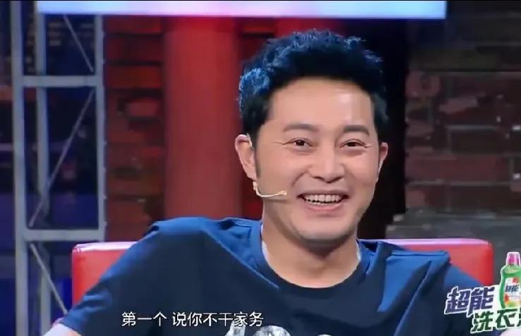胡可吐槽沙溢陋习节目里主持人问沙溢：“听说你压根不做家务，是真的吗？”沙溢倒