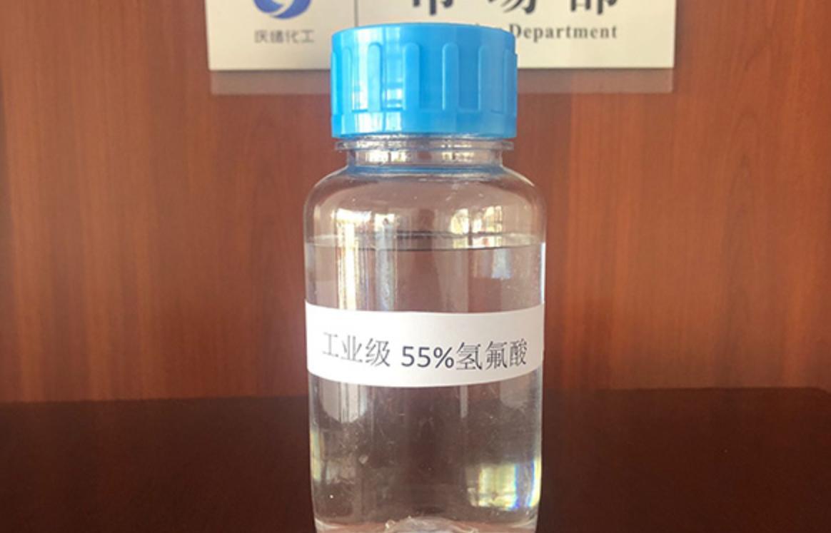 9月9日上午，浙江省杭州市一名52岁的女士散步至拆迁区域后山，不小心踩破了一个老