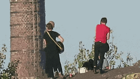 那款手机拍的这么好，远景画面直接拉过来！