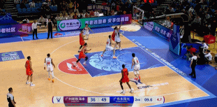 逄砚均的压哨远射，就算瞎猫碰死耗子，都应该点赞徐杰突破很好，最终回传被抢断，