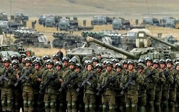 乌克兰情报二号人物，斯基比茨基，直接把一张可怕的底牌掀开了。他说，俄军正在集结一