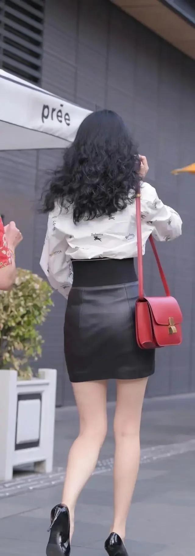 真正关心你的人，看的不是空间，而是你的世界；真正疼爱你的人，读的不是文字，而是你