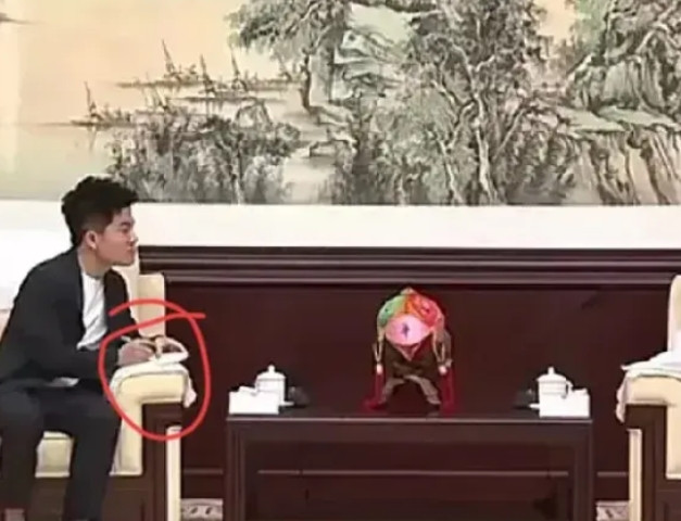 某些人估计要破防了！不是因为生意出问题了，而是他会后悔曾经针对过董宇辉，因为董宇