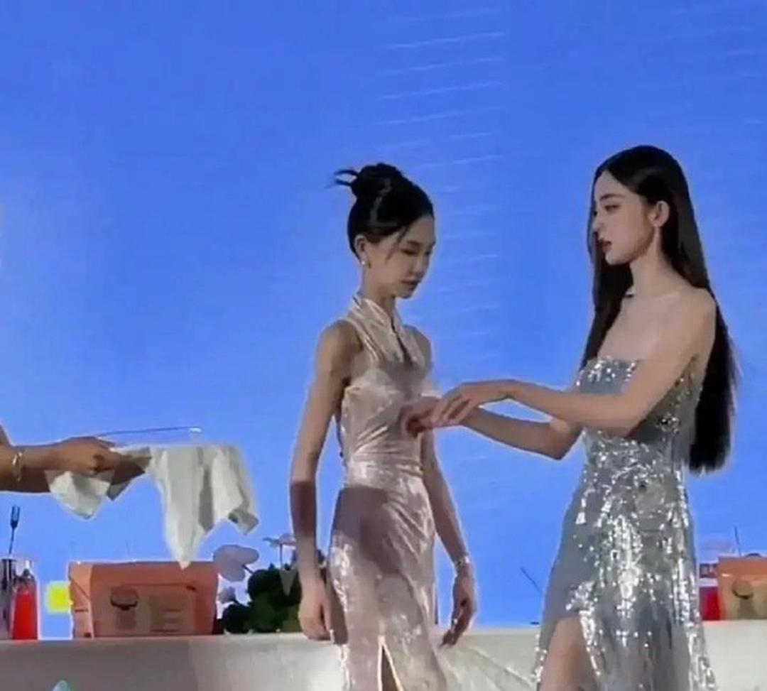 突然发现，娱乐圈那套畸形审美已经延伸到网红圈了。原本觉得古力娜扎已经够瘦了，没想