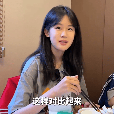 陆毅鲍蕾太会养女儿了这女儿确实是很漂亮很有气质了，谁让他们一家子都长得这么好看