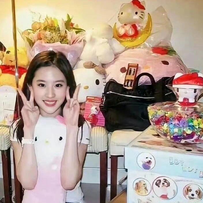 相册里一些关于刘亦菲的美照