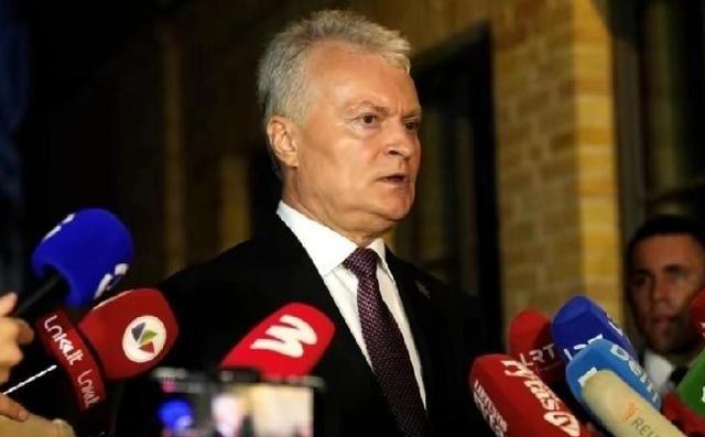 立陶宛总统瑙塞达对媒体说：“立陶宛因涉台问题遭中国强硬施压，但我也清楚与中国‘过