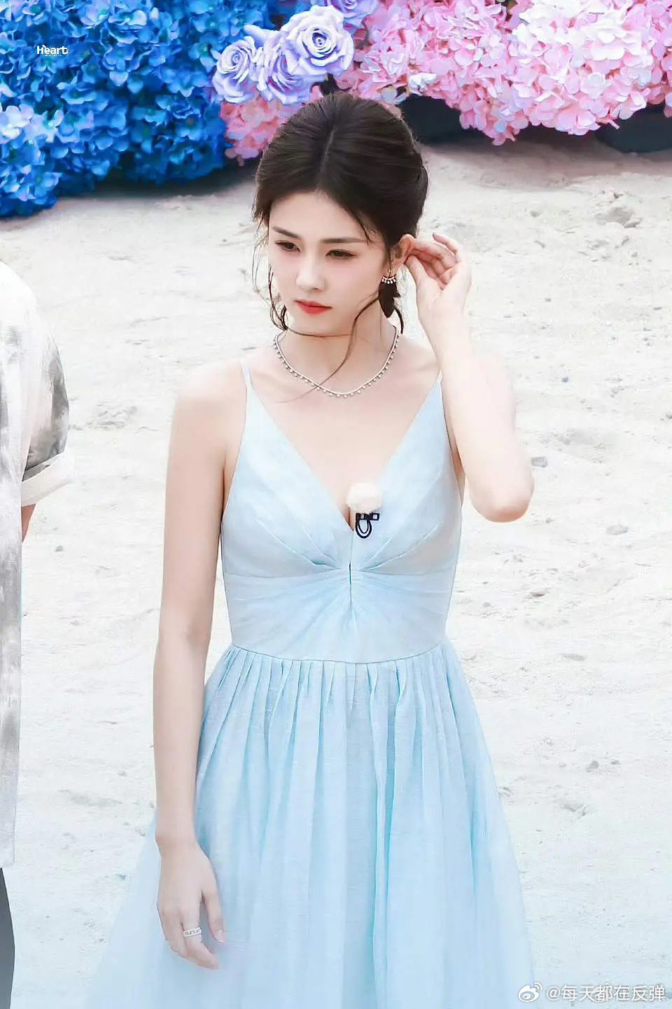 白鹿孩子静悄悄必定在作妖白鹿真的有演技吗或者说她演技水平下降了吗先说只看过以爱为