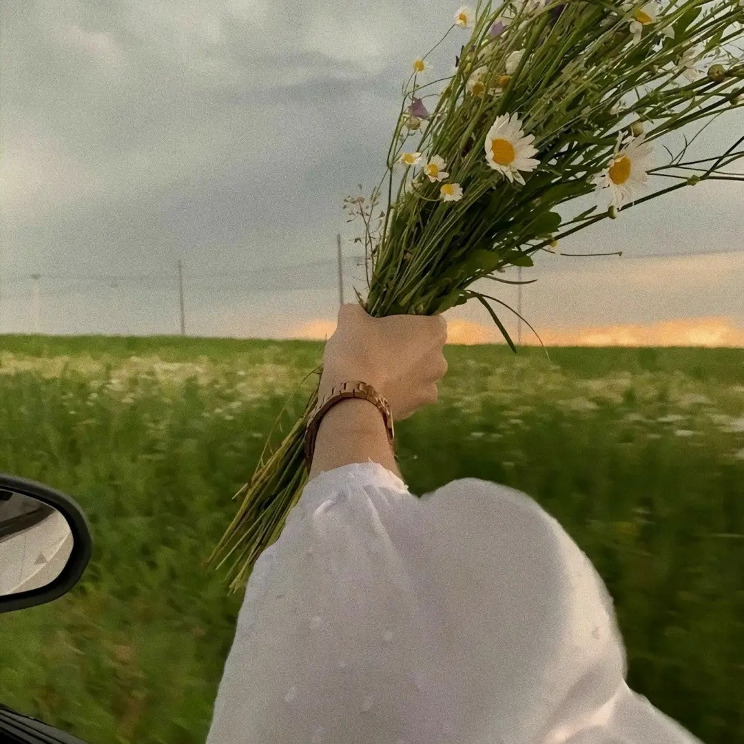 正印是思想，是道德，是内心思维吸收。正印之人温和，好心肠，热心人。但是只有正印，