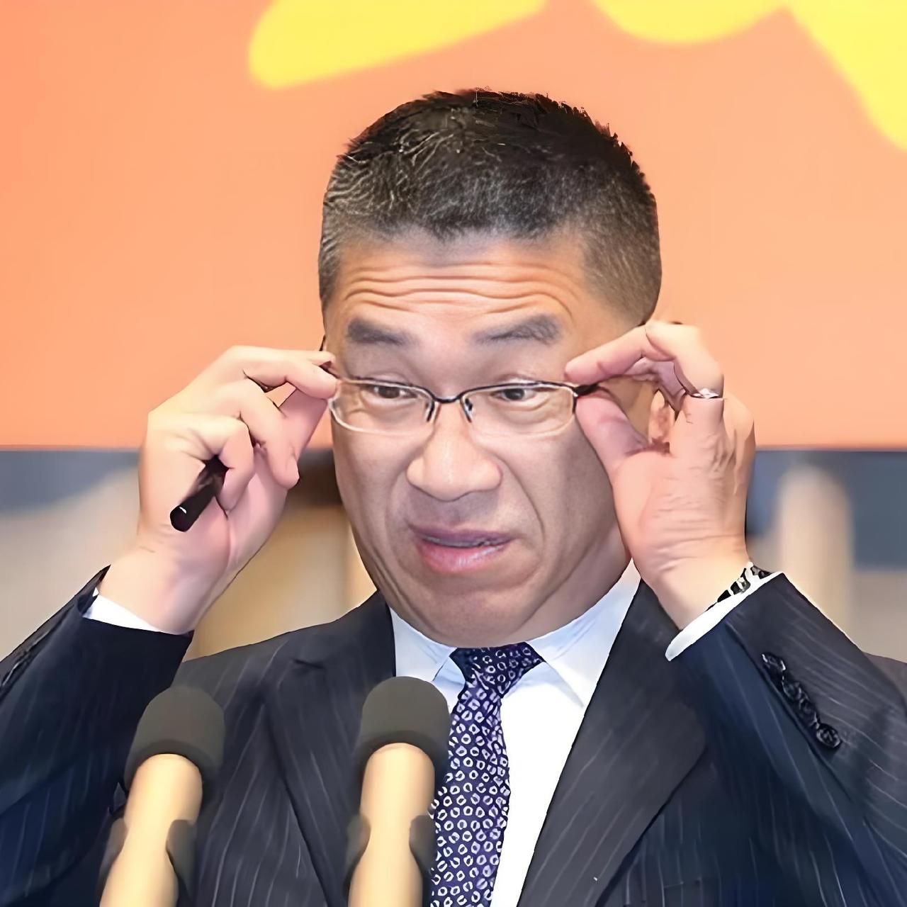 今天（7月23日），“台独”分子、民进党所谓“秘书长”徐国勇吹嘘称：我7月1