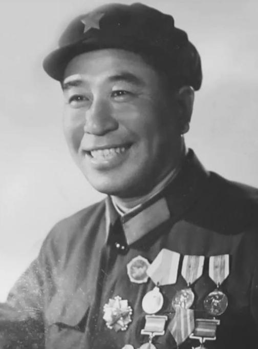 7个人，弹打光了，粮也断了，被200多名全副武装的英国兵团团围死。这种局面，