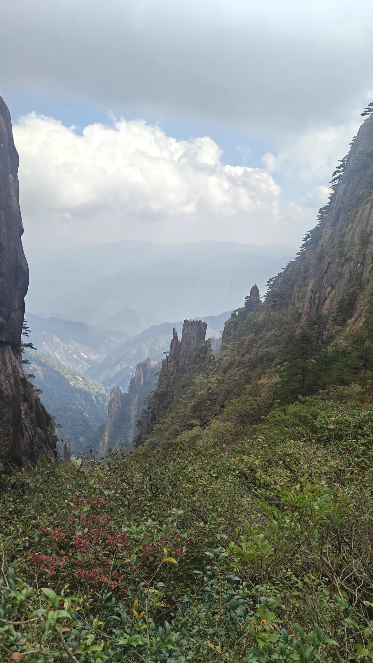 游黄山真心建议：不要高估自己体力和耐力，如果不是经常锻炼的人，建议坐索道上去