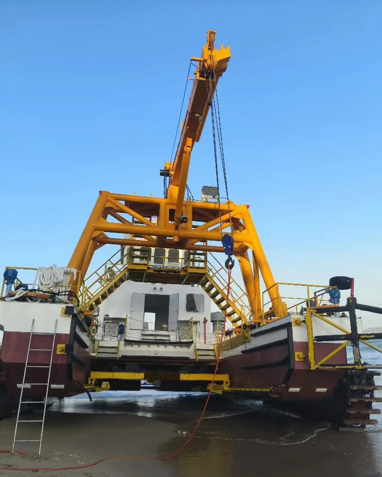 梦舟载人飞船的海上打捞船都出来了，还是两栖的，可以直接开上沙滩，省时省力，这个创