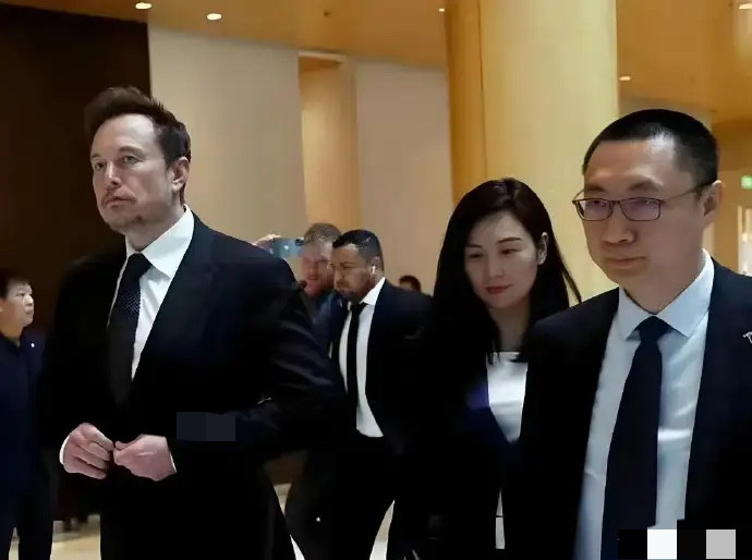 全球能将马斯克的愿景逐一落地的，大概只有朱晓彤。近期马斯克授予他16亿...