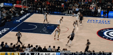 无敌啊，小卡现在已经将人球合一练到了化境……这个球虽然没有乔老爷子那般流畅，但仍