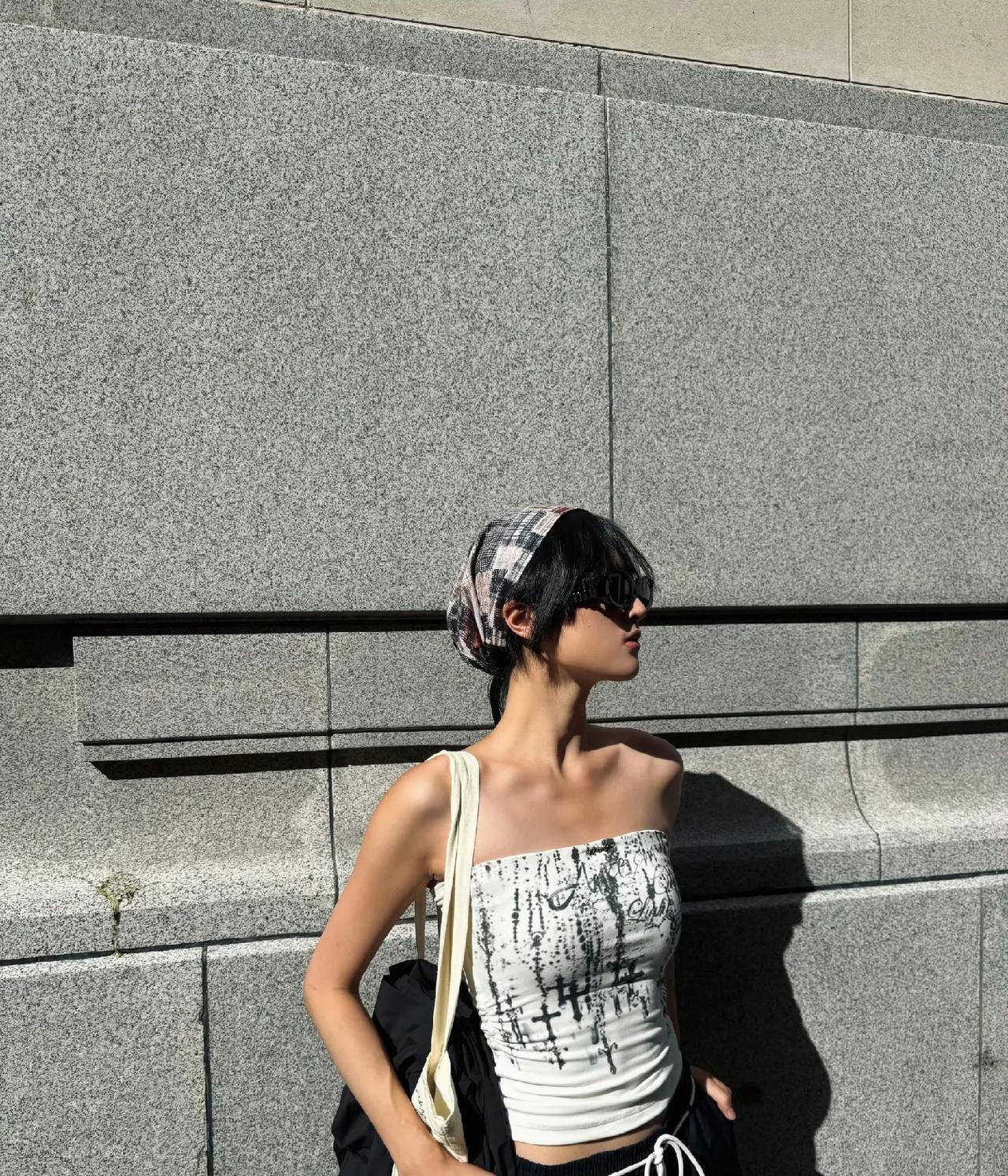 华为二公主姚安娜又瘦了！果然进娱乐圈不论是谁都得瘦一大圈才可以混圈啊[狗头]。
