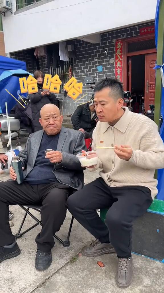 闭嘴。
