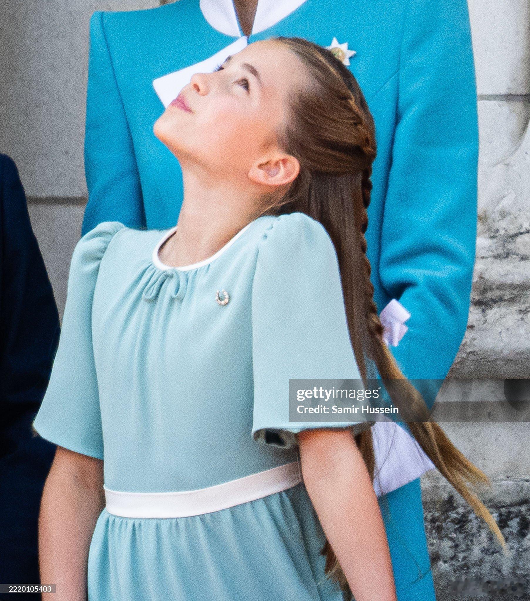英国王室🇬🇧6月13日，乔治王子、夏洛特公主、路易斯王子出席爷爷查尔斯国王