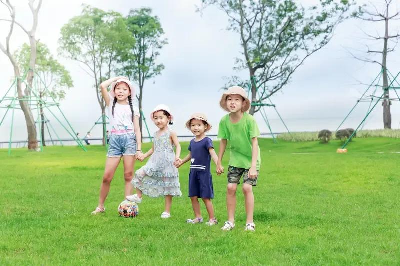 小孩子研学到底谁才是受益者？？最近几年兴起了研学热，说白了就是家长自己买单，让老